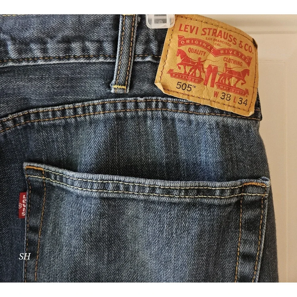 Levi's 505 Regular Fit Jeans Men's‎ 38x34 Blue Medium Wash Straight Leg Denim...